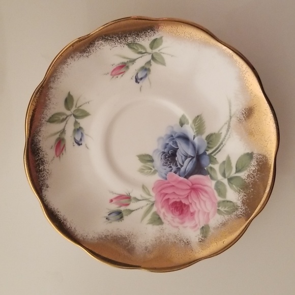 Vintage HTF Royal Albert Bone China Teacup & Saucer #4223 Discontinued - Picture 6 of 17